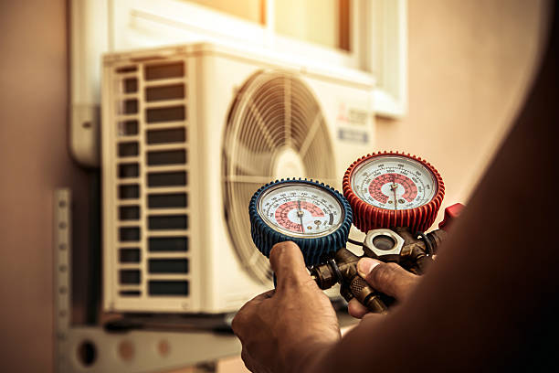 Professional Ac Installation technician working in Pep, NM